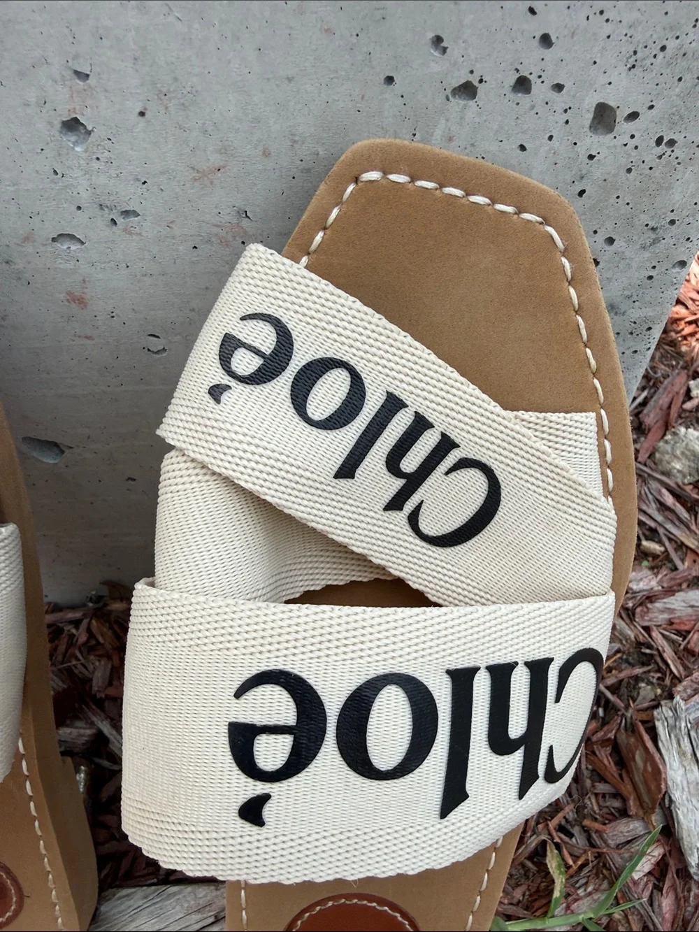 Chloé Cream Logo Ribbon Slide Sandals